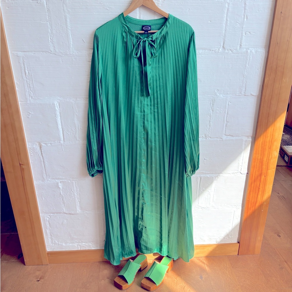 Scoop Satin Pleated Dress